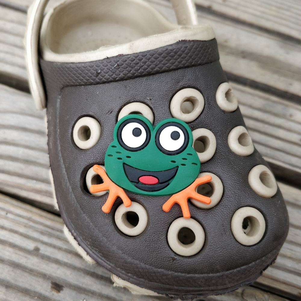 Toddler garden clog type shoes size 8